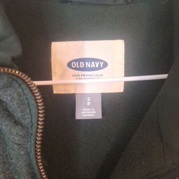 Old Navy Green Quilted Vest size small - Picture 2 of 6